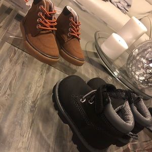 Baby boy boots -new size 4